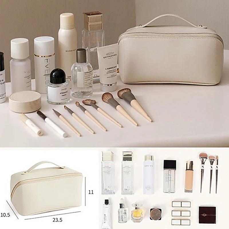 Portable travel cosmetic bag made of PU by Bowlift