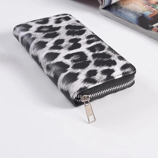 Classic wallet with leopard pattern for women by Bowlift
