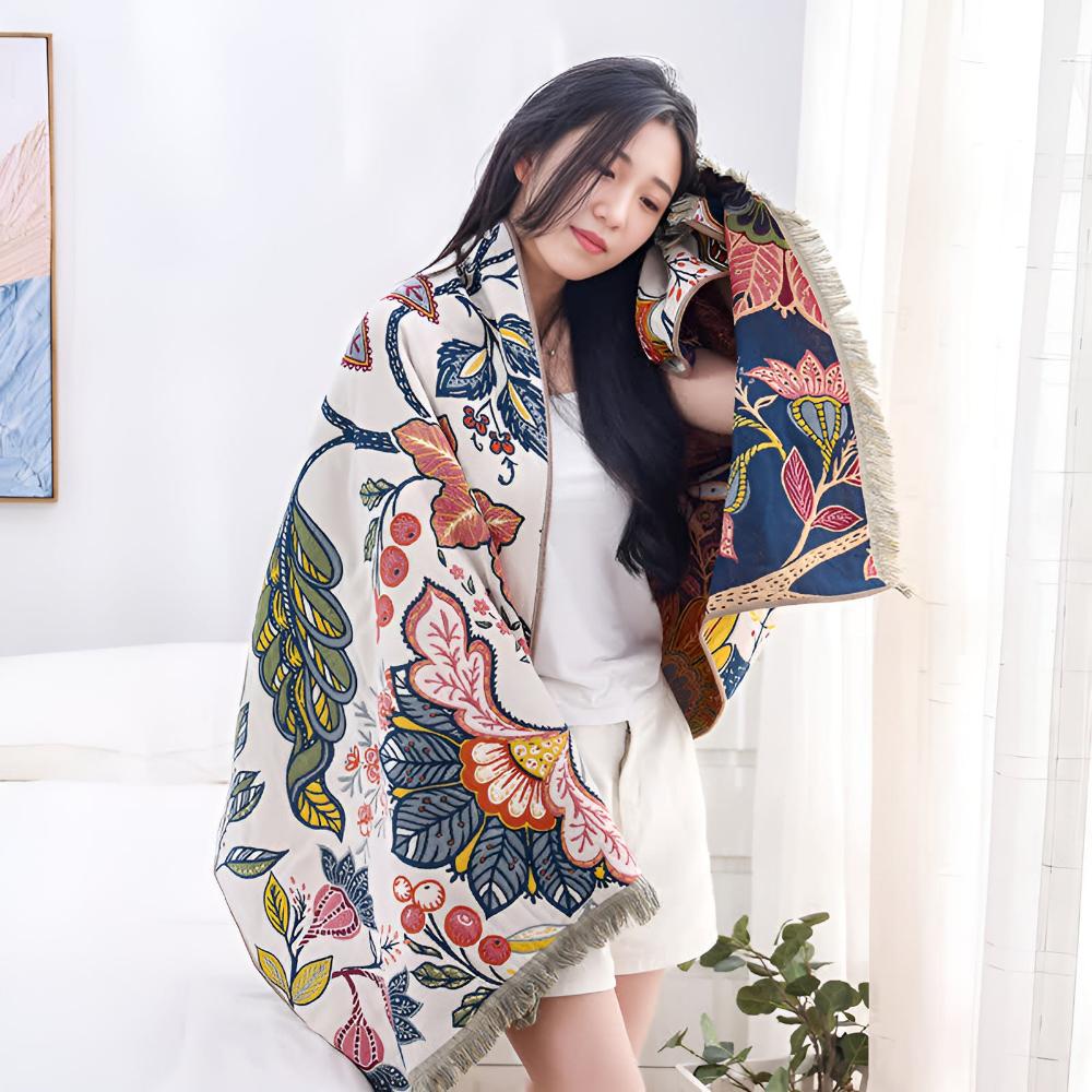 Reversible Garden Bloom Bath Towel by Casa & Beyond