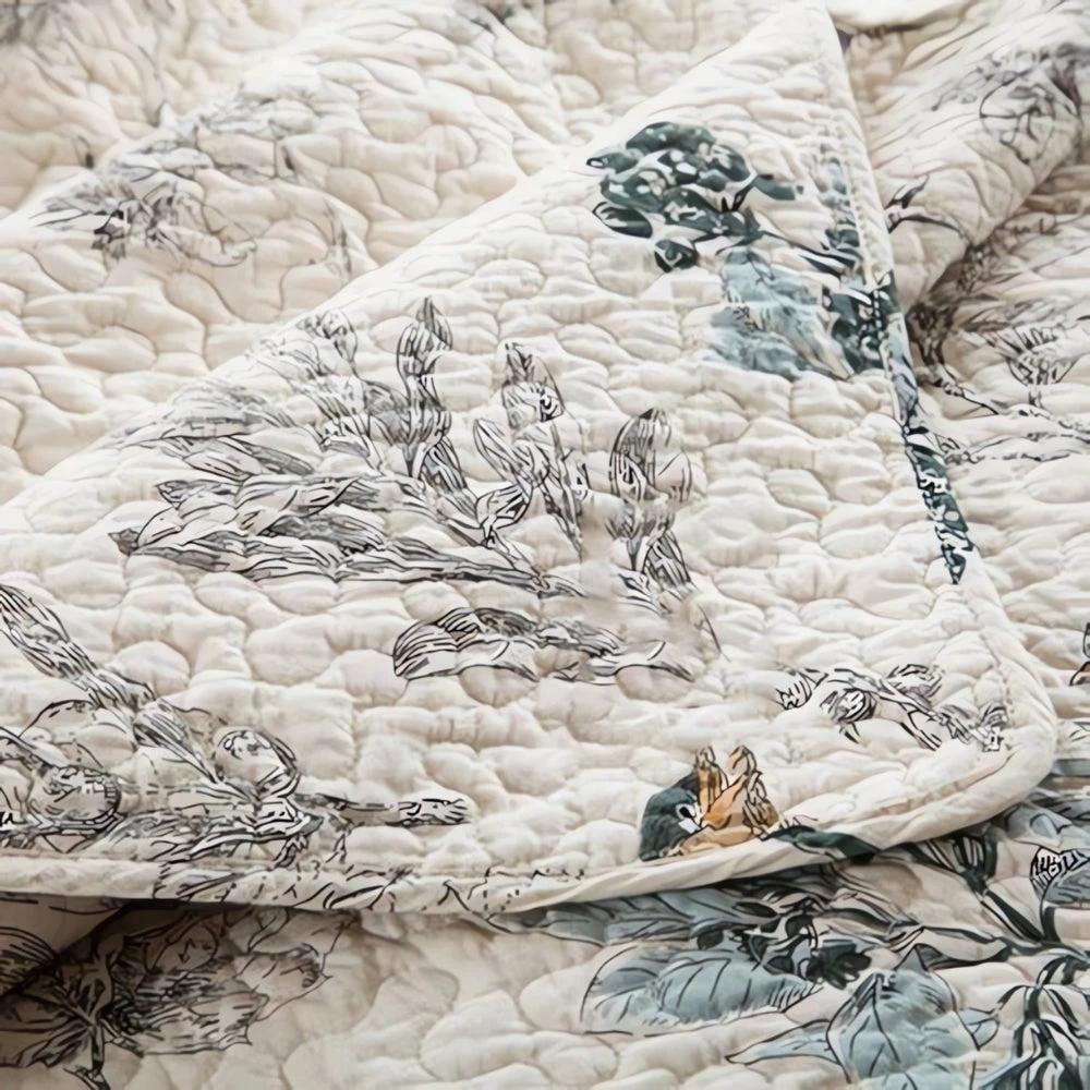 Elegant Floral Coverlet by Casa & Beyond