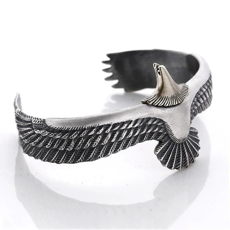 Bracelet in the shape of the special eagle by Bowlift