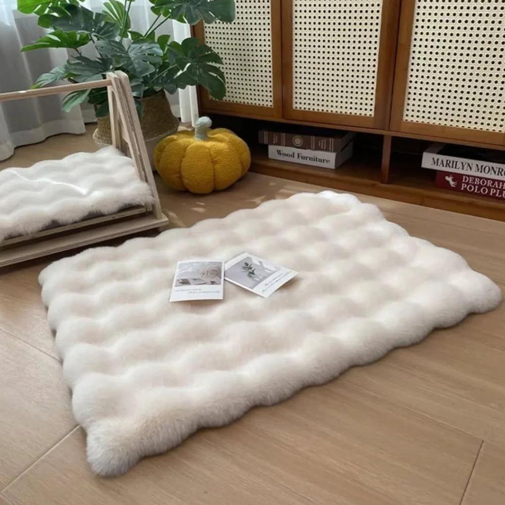 Luxury Faux Fur Pet Mat by Casa & Beyond