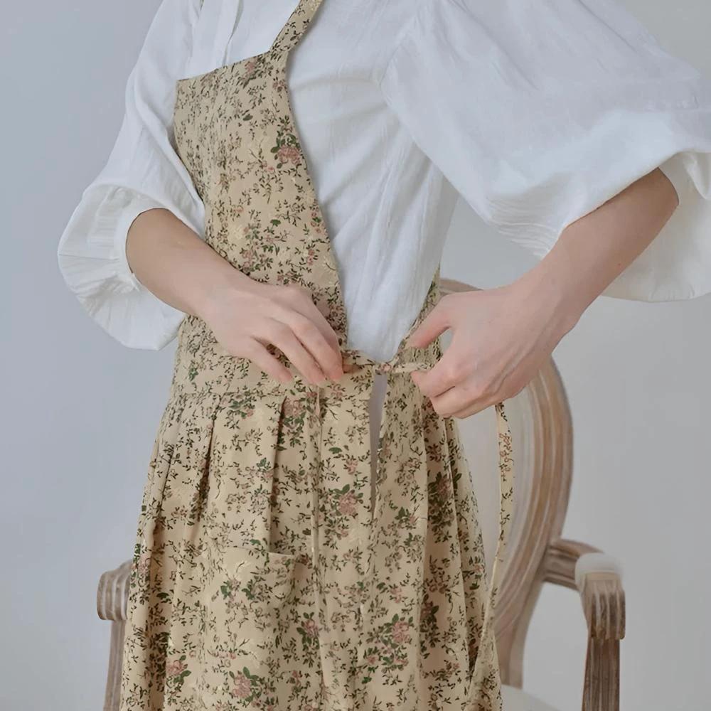 Classic Cotton Floral Apron by Casa & Beyond