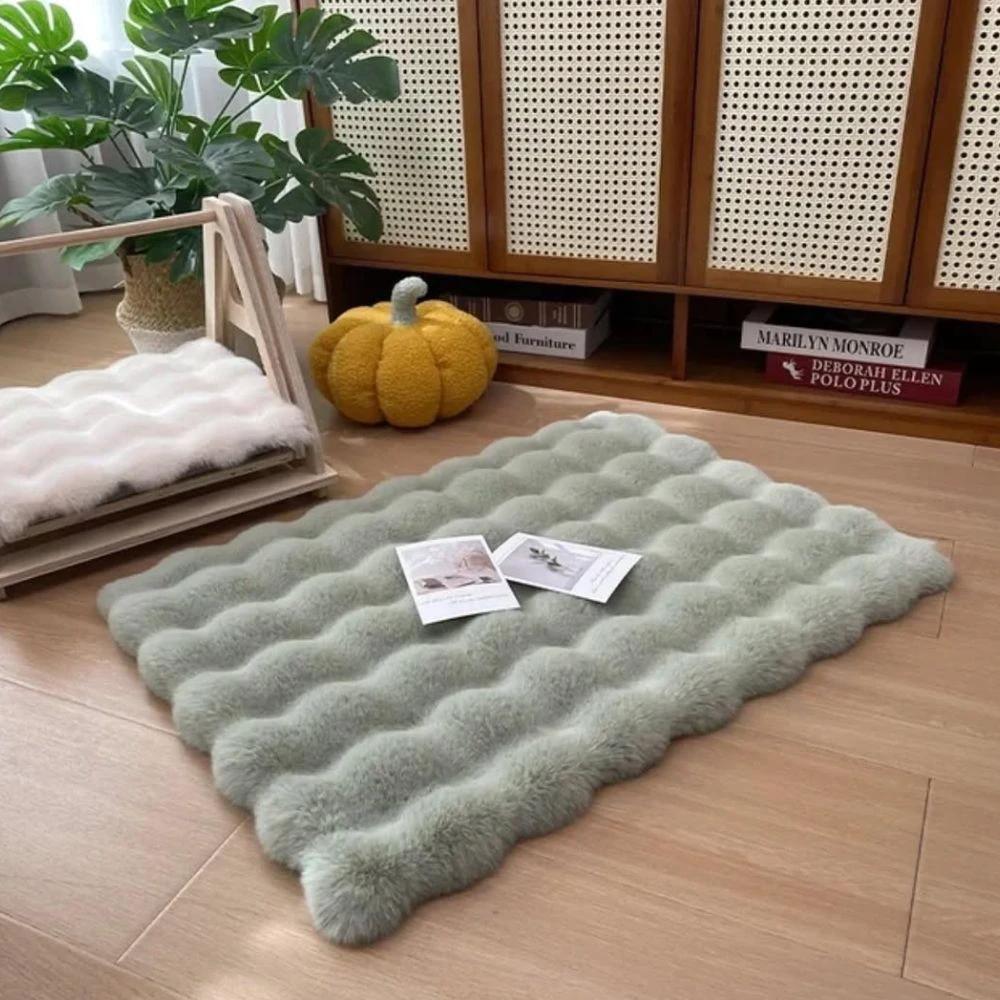 Luxury Faux Fur Pet Mat by Casa & Beyond