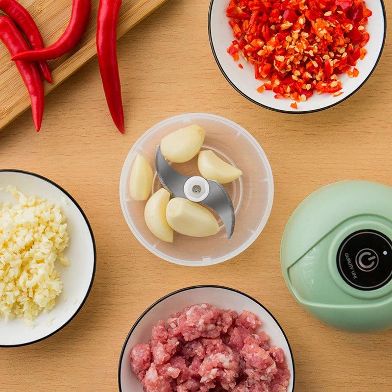 Electric garlic mills with USB battery by Bowlift