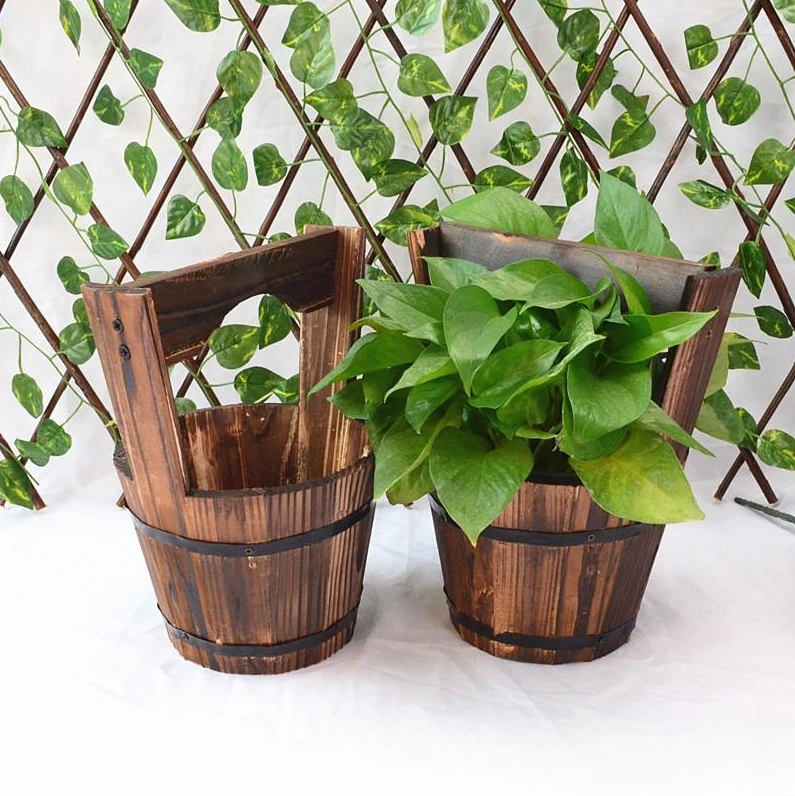 Classic garden flower pots with wood look Bowlift by Bowlift