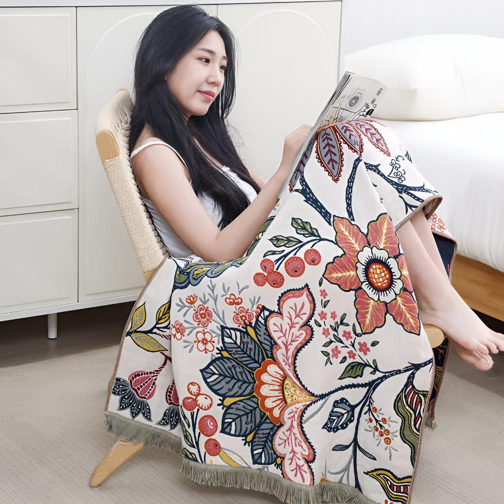 Reversible Garden Bloom Bath Towel by Casa & Beyond