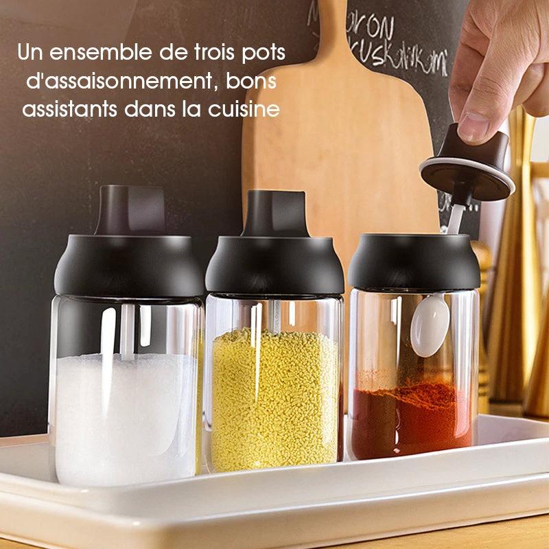 Spice jar with spoon by Bowlift