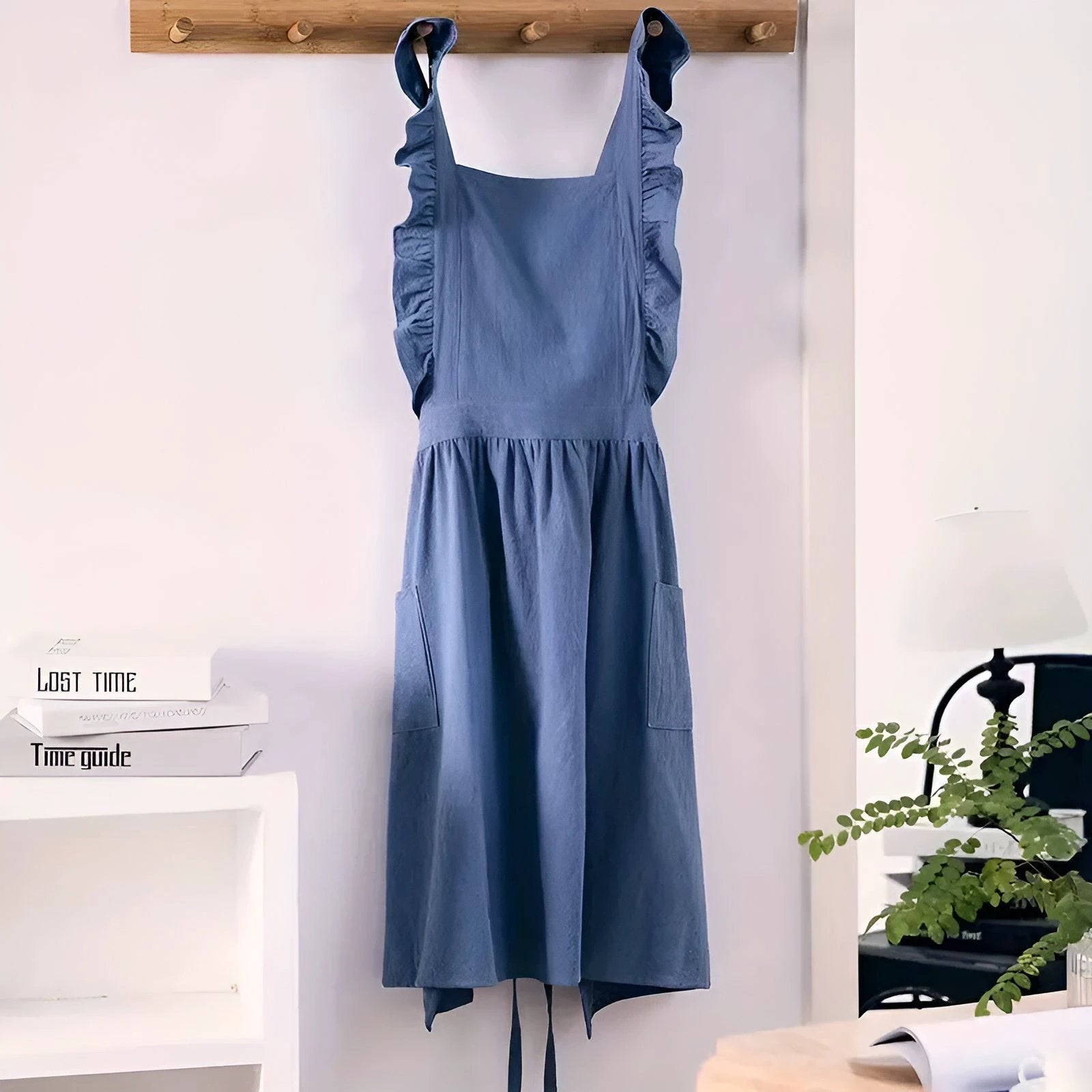 Lotus Leaf Lace Apron by Casa & Beyond