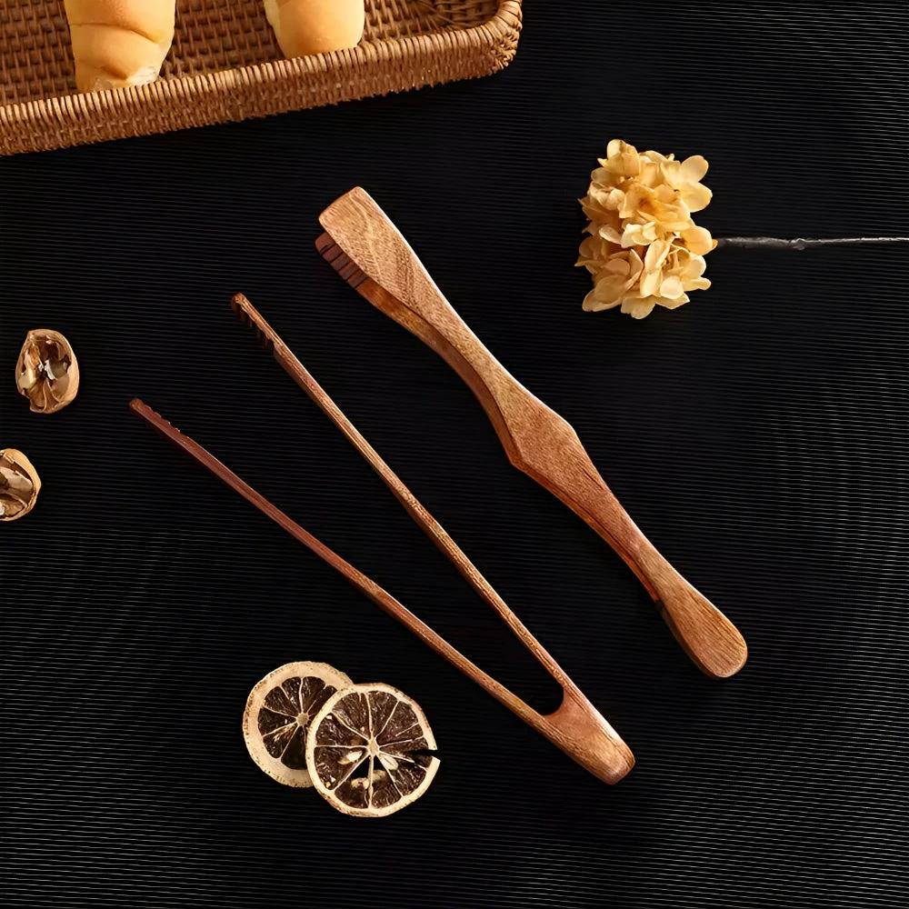 Natural Grip Kitchen Tongs by Casa & Beyond