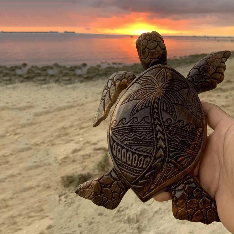 Wood sculpture Hawaii turtle by Bowlift