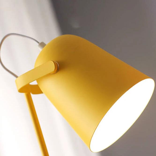 LumiTouch – Minimalist table lamp with tripod base and touch control Bowlift by Bowlift