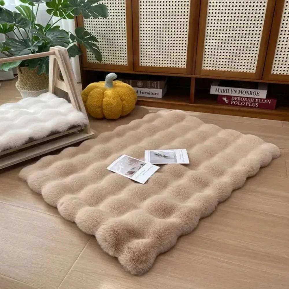 Luxury Faux Fur Pet Mat by Casa & Beyond