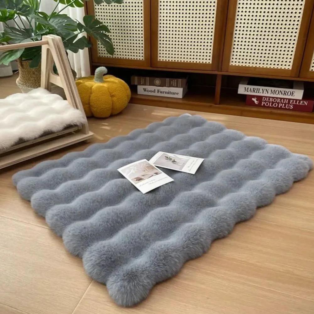Luxury Faux Fur Pet Mat by Casa & Beyond