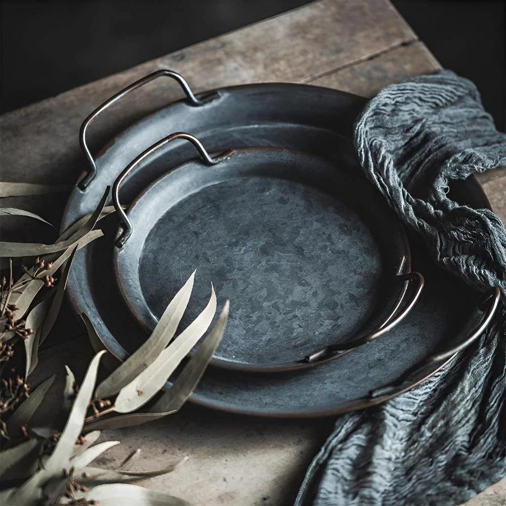 Retro Round Metal Dinner Serving Trays by Casa & Beyond