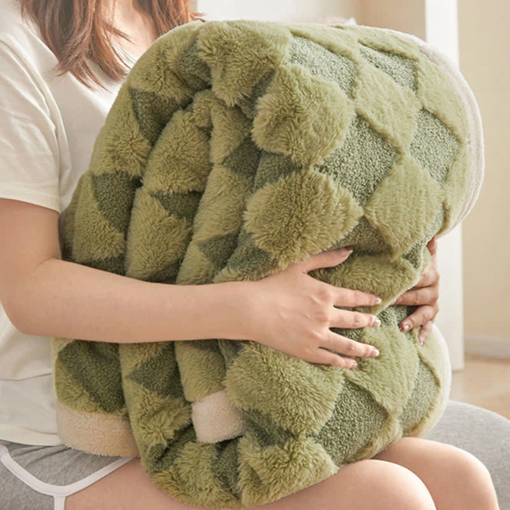 Soft Diamond Pattern Comfort Blanket by Casa & Beyond