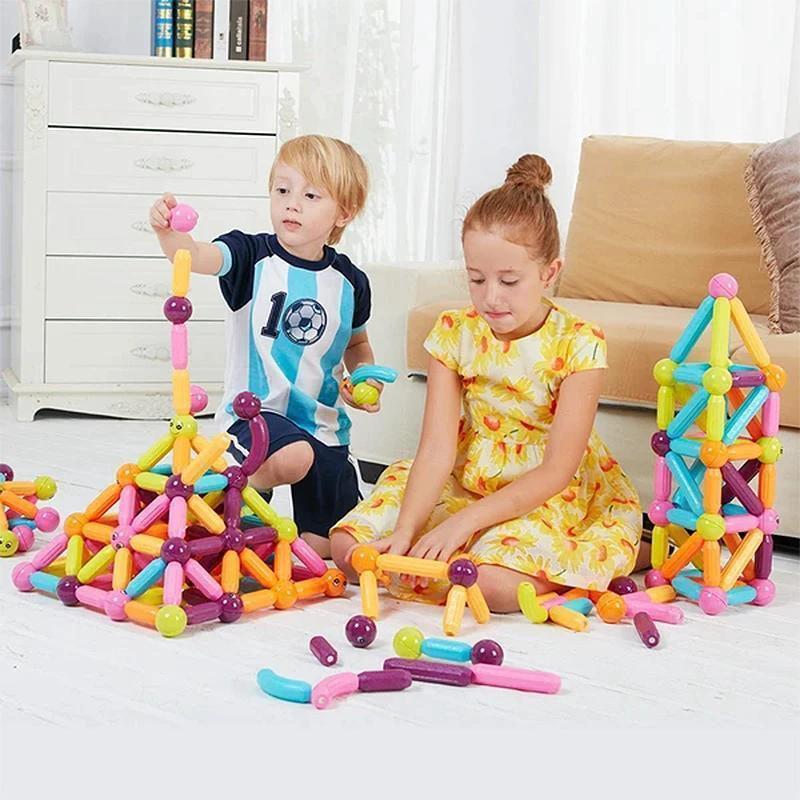 Magnetic construction set with balls and rods by Bowlift