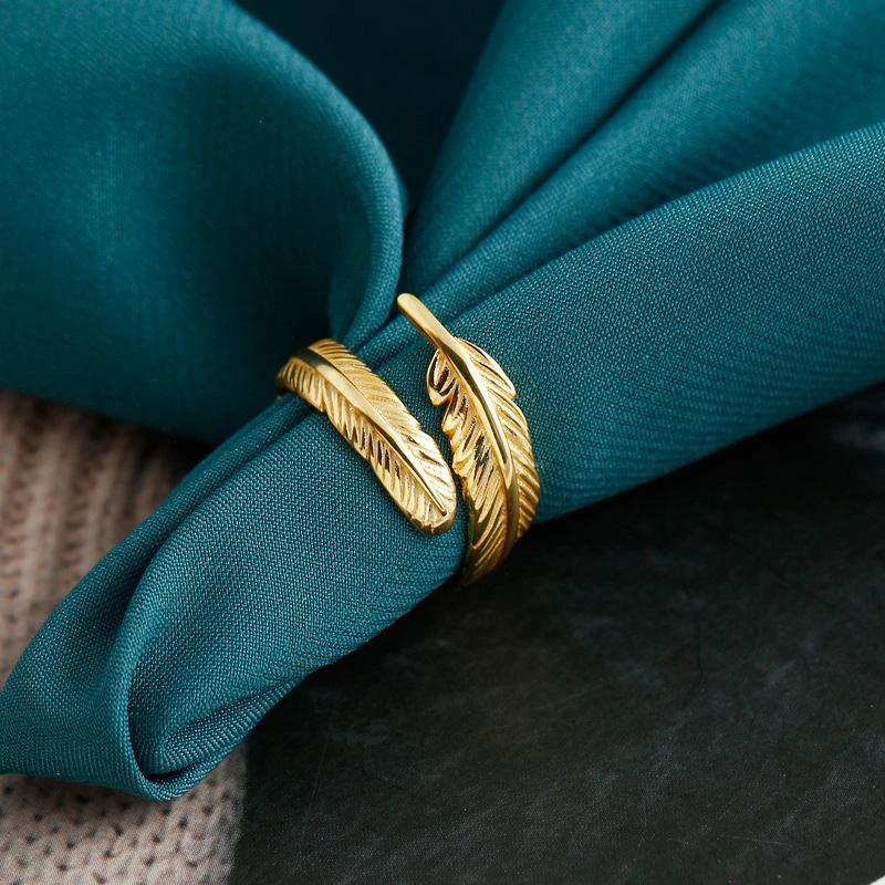 Adjustable Golden Spring Ring by Bowlift
