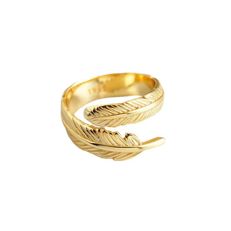 Adjustable Golden Spring Ring by Bowlift