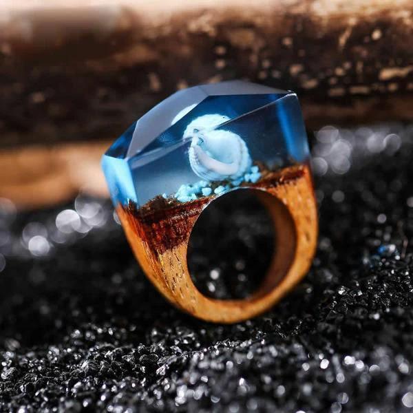 Quanta - Blue Seashell Resin Ring by Bowlift