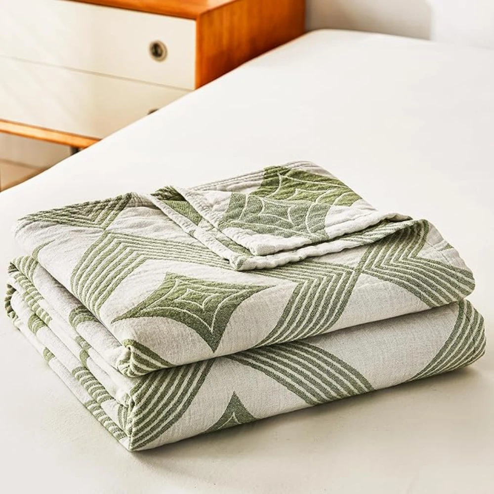 Diamond Geometric Pattern Blanket by Casa & Beyond