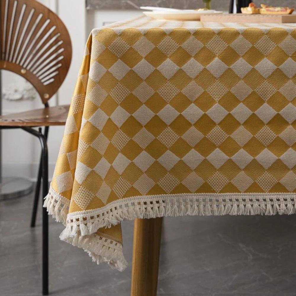 Heritage Checkered Tablecloth by Casa & Beyond