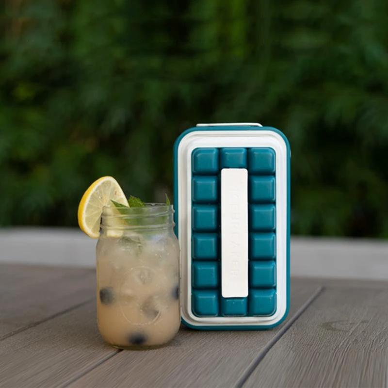 Portable Ice Mold by Bowlift