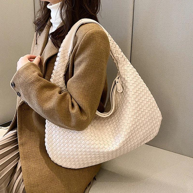 Elegant Woven Bag for Women by Bowlift