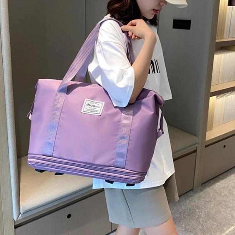 Travel bag with universal wheels by Bowlift