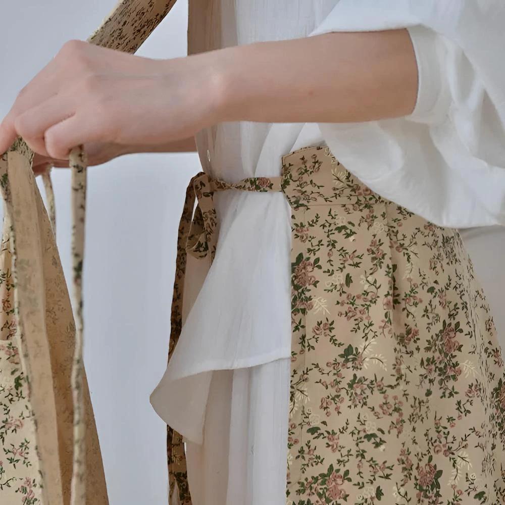 Classic Cotton Floral Apron by Casa & Beyond