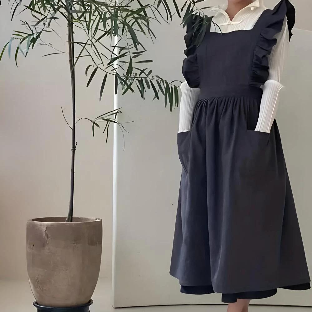 Lotus Leaf Lace Apron by Casa & Beyond