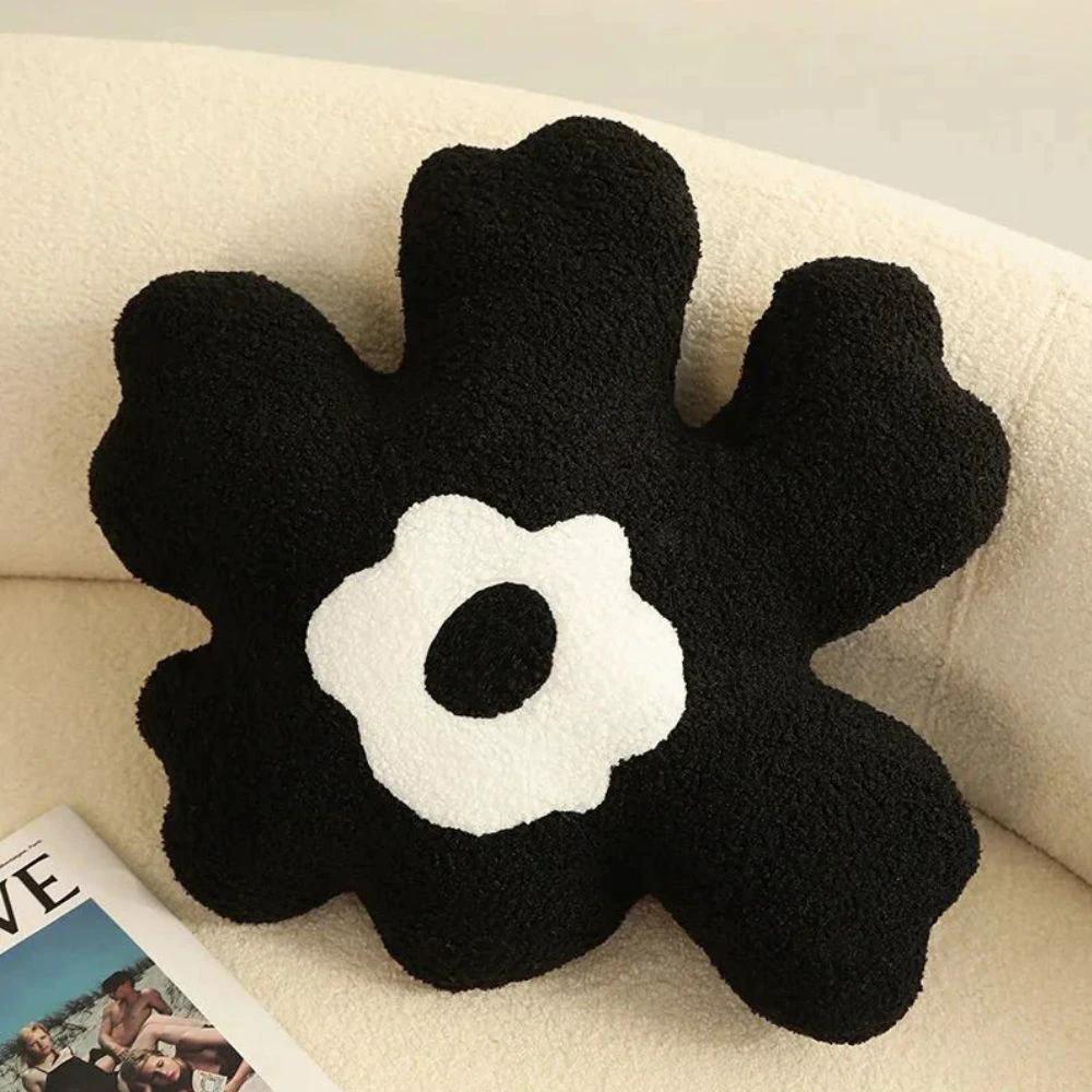 Daisy Doodle Cushion by Casa & Beyond