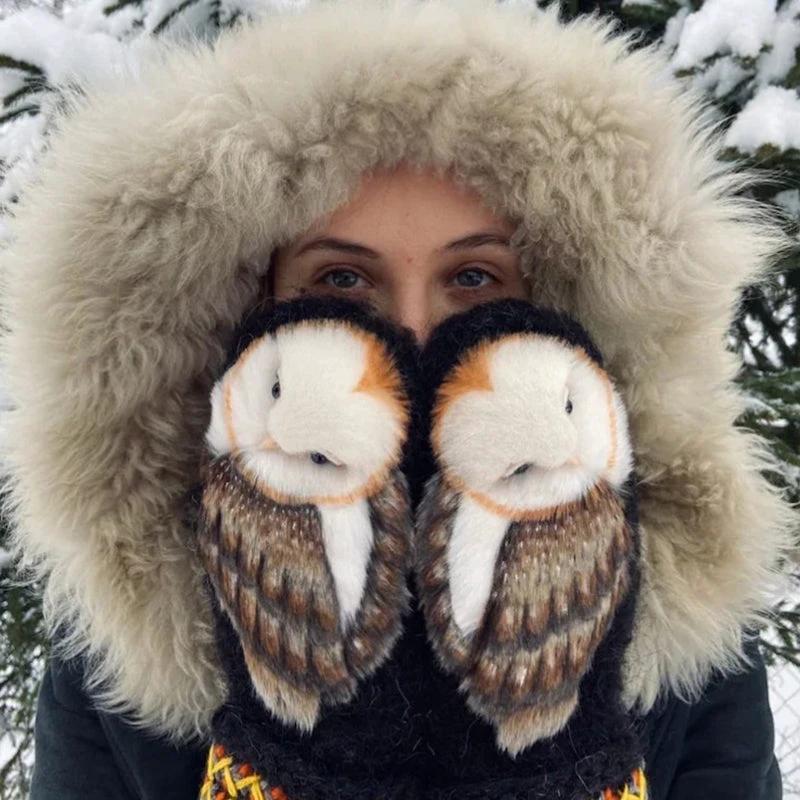Nordic Gloves hand-knit with owls by Bowlift