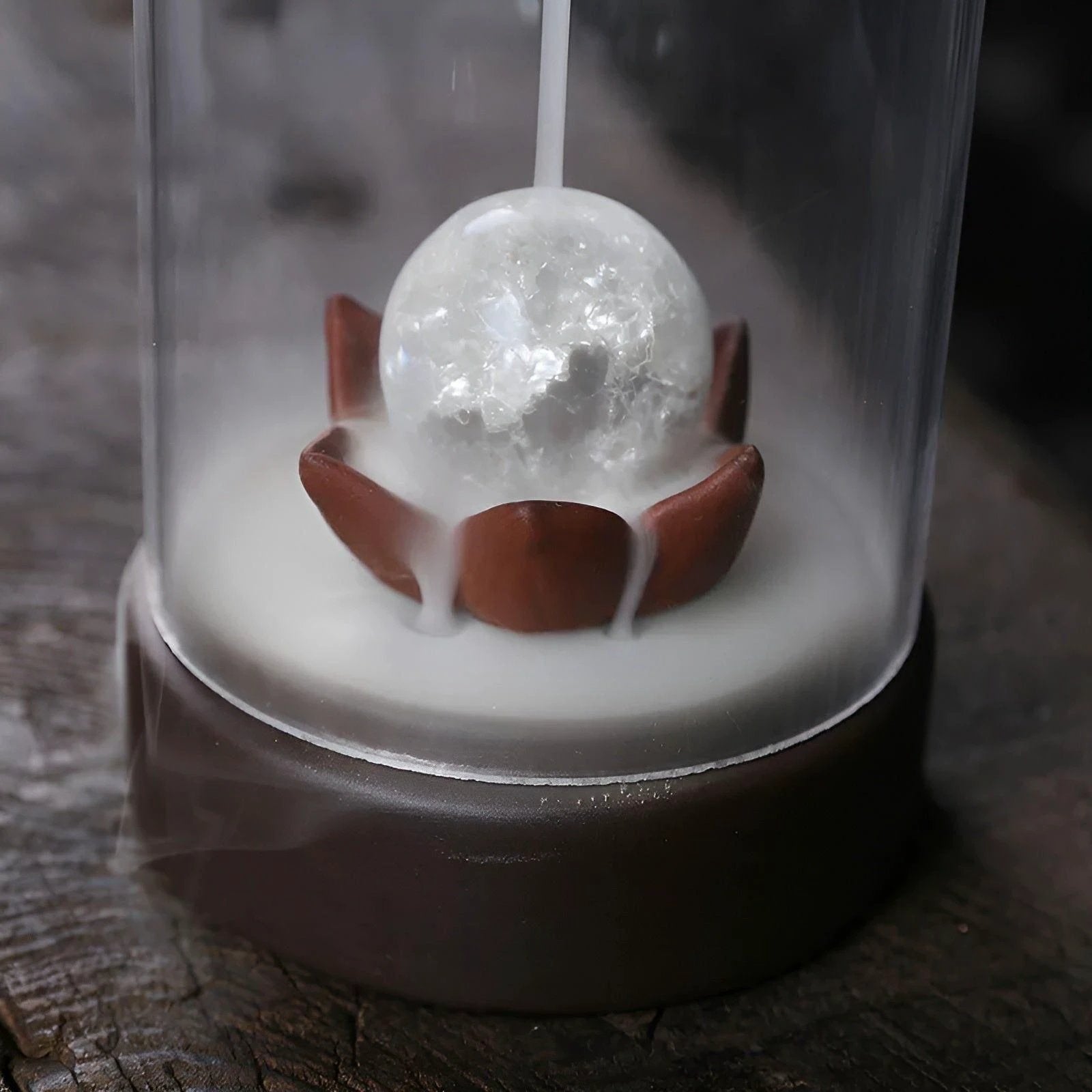 Elegant incense burner with backdraft for a calm and relaxed atmosphere Bowlift by Bowlift