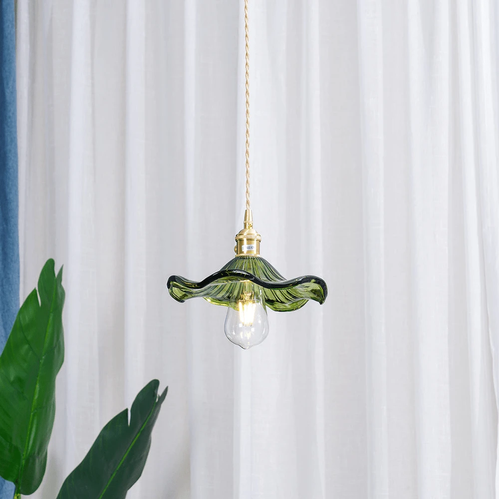 Stylish hibiscus flower lamp Bowlift by Bowlift