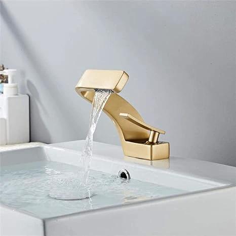 AquaArc Modern Kitchen Faucet Bowlift by Bowlift