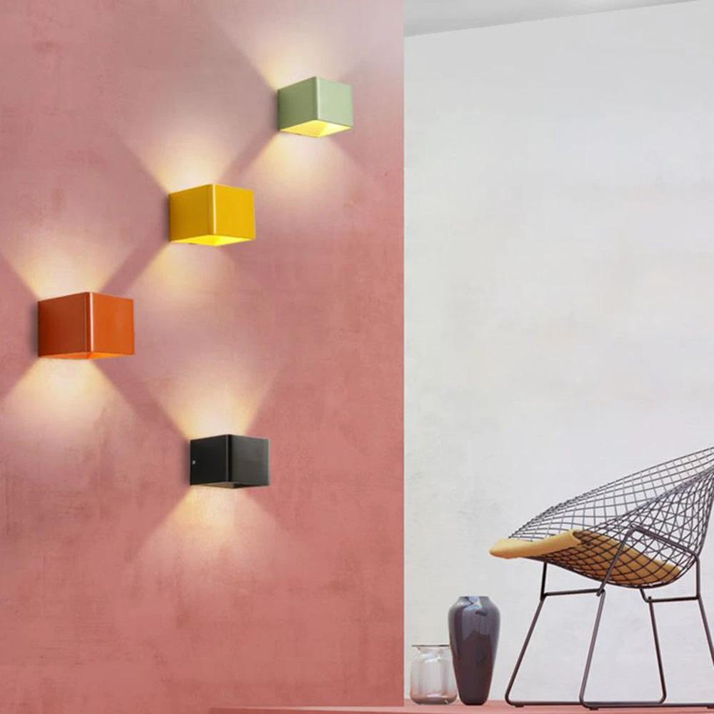 Square wall lamp with unique design Bowlift by Bowlift