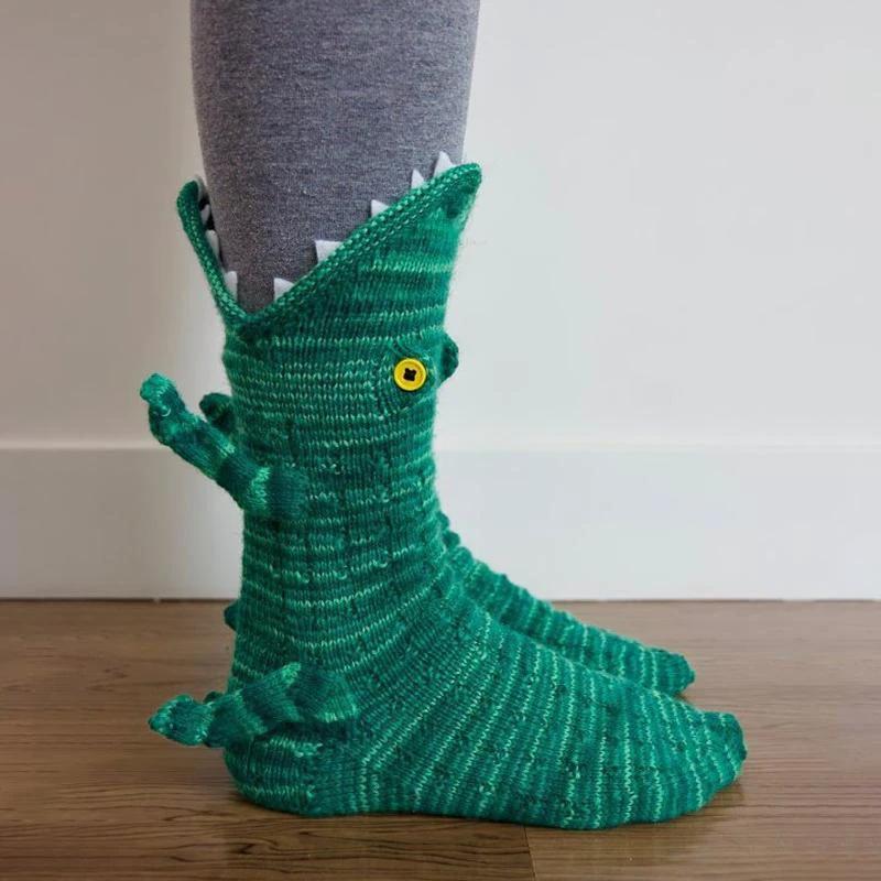 Socks in the shape of the cute animal knitted from wool by Bowlift