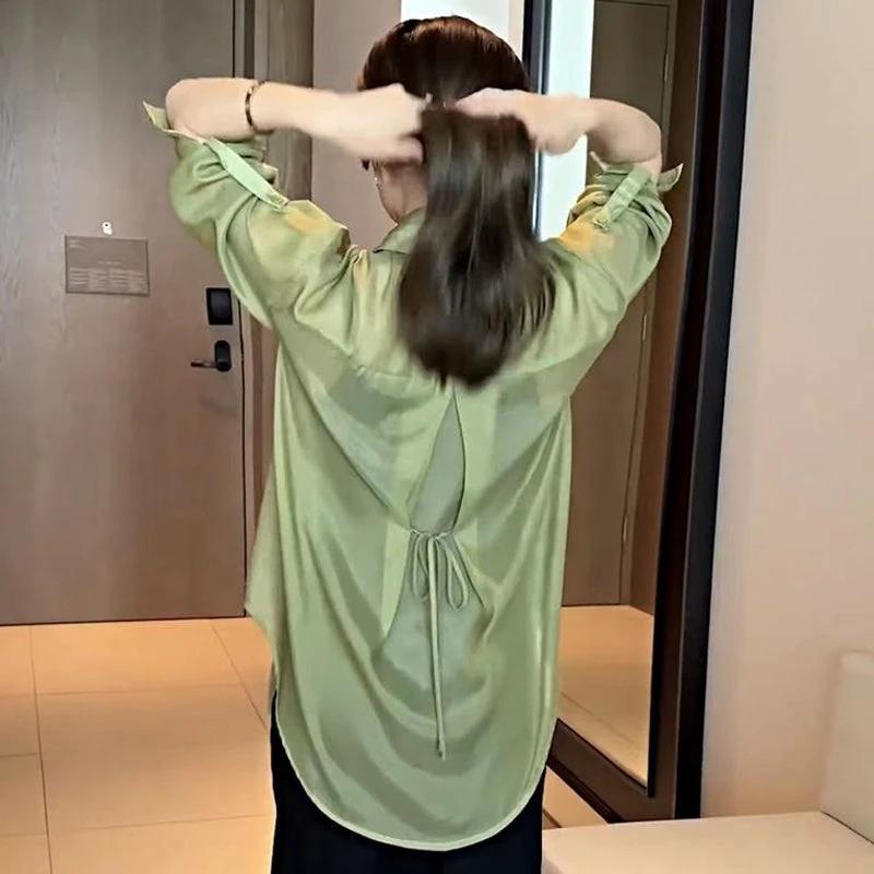 Summer blouse made of silk chiffon by Bowlift