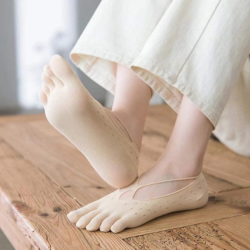 Summer Low Shoe Toe Socks by BowLift