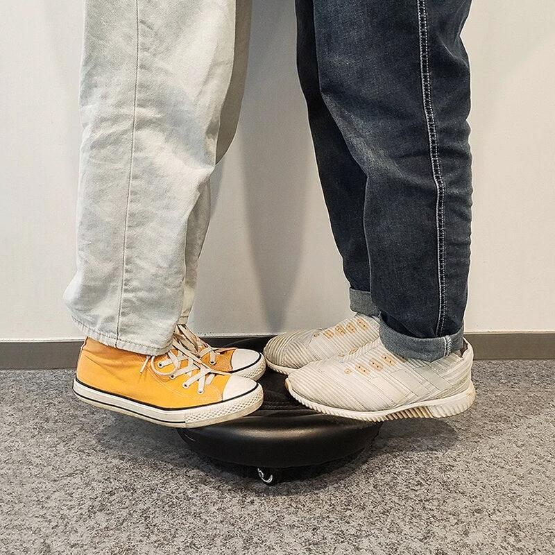 360 Rotating Wheeled Rolling Stool by BowLift