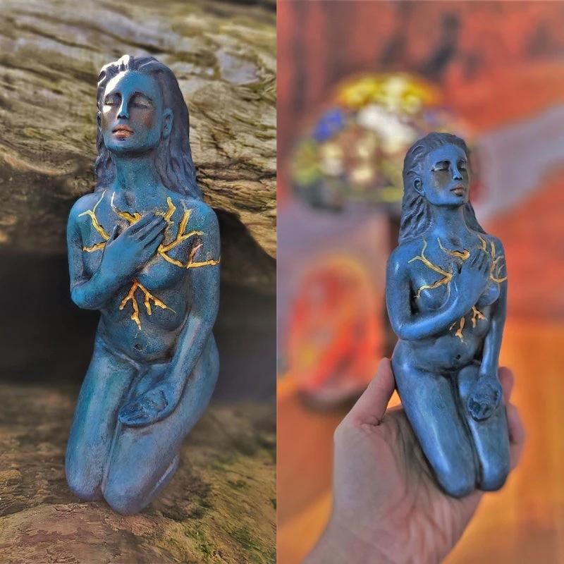 Resin figure "Goddess of Healing" by Bowlift
