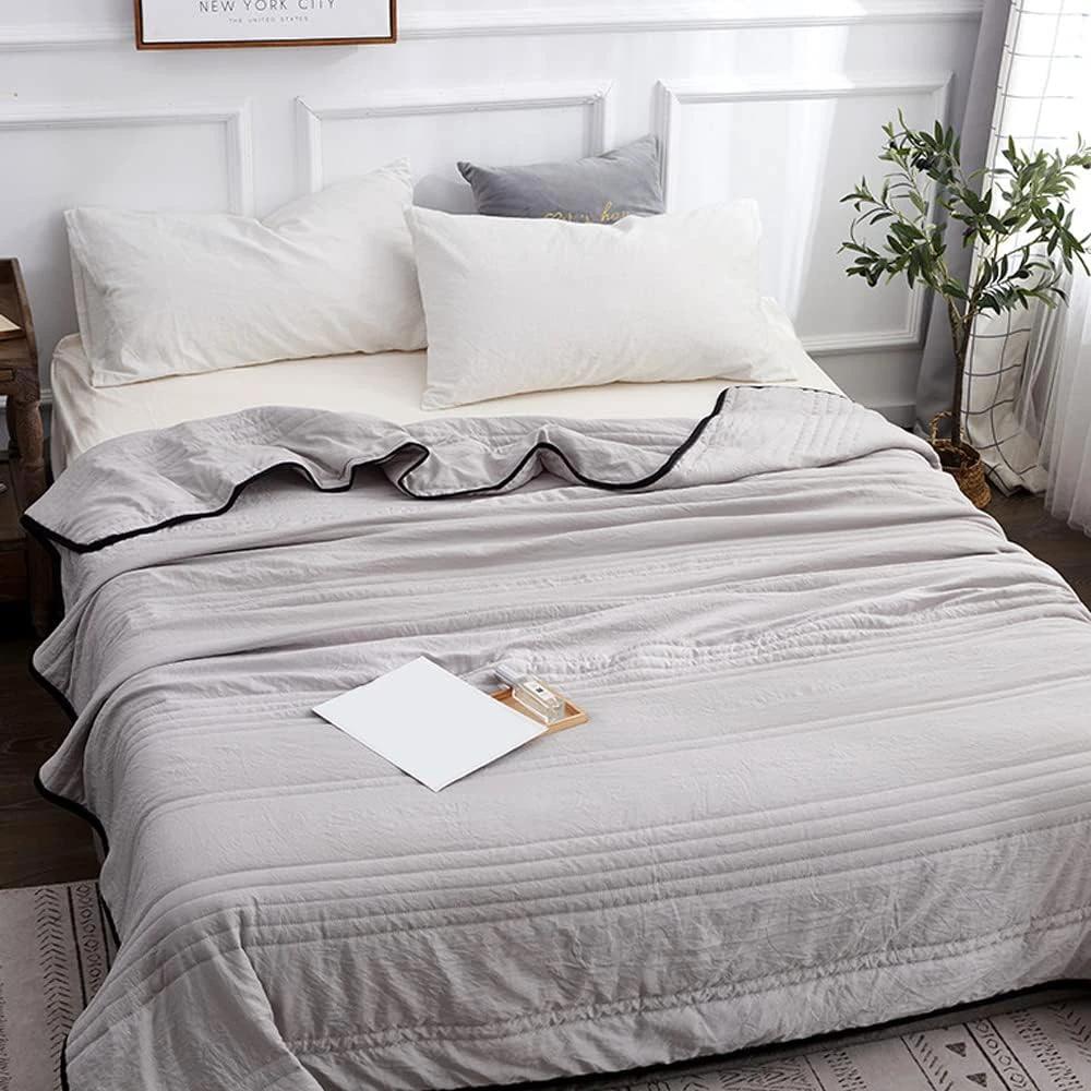 EverChill Ice Cooling Blanket™️ by Casa & Beyond