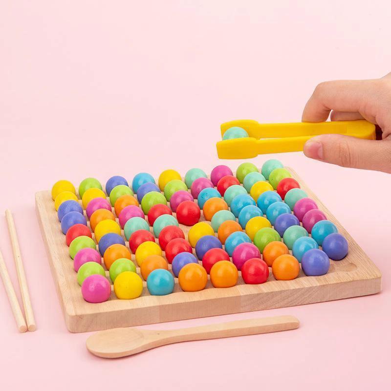 Clip made of wooden beads educational toy by Bowlift