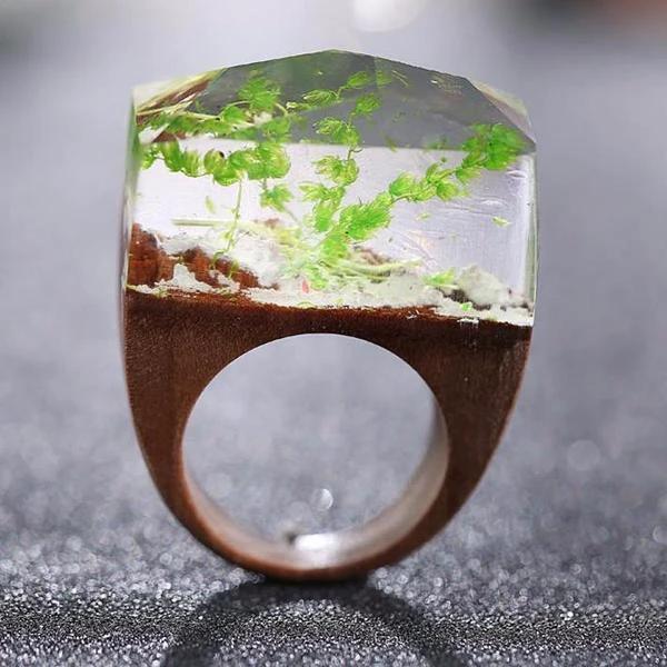 Quanta - Encapsulated Green Plant Resin Ring by Bowlift