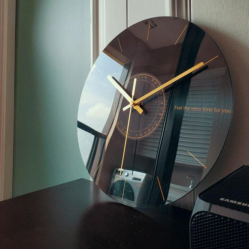 Elegant Wall Clock made of Glass Bowlift by Bowlift