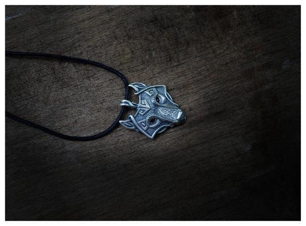 Norse Wolf Head Necklace - Free Shipping! by Bowlift