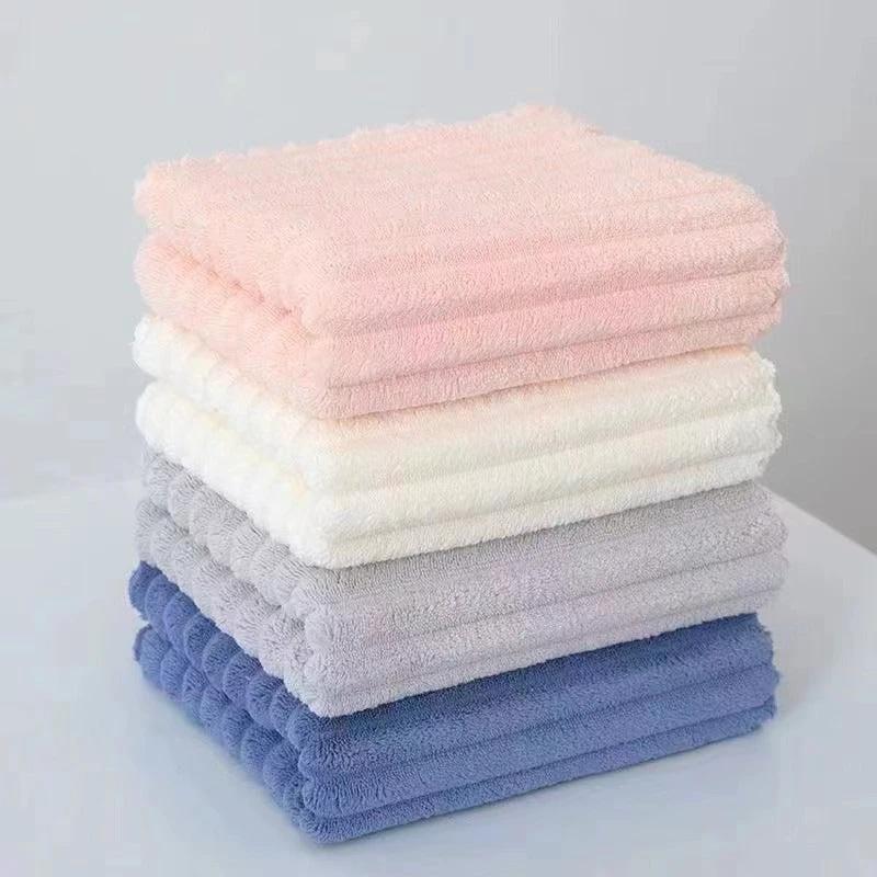 Candy Striped Soft Towel Set of 2 by BowLift