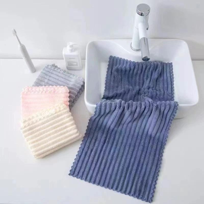 Candy Striped Soft Towel Set of 2 by BowLift