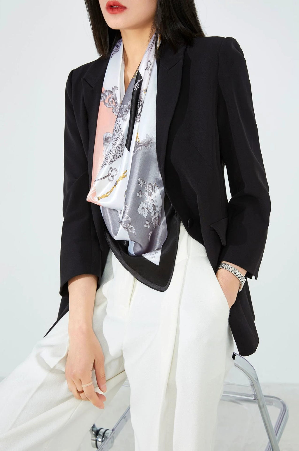 Premium Square Scarf for Commuters by BowLift